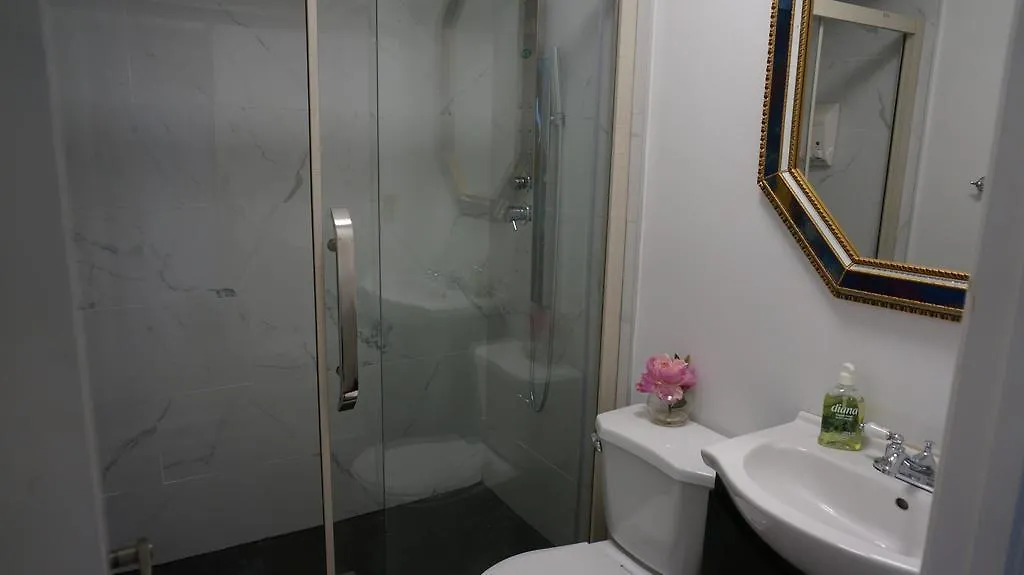 Margie Townhome Suites Toronto 3*,