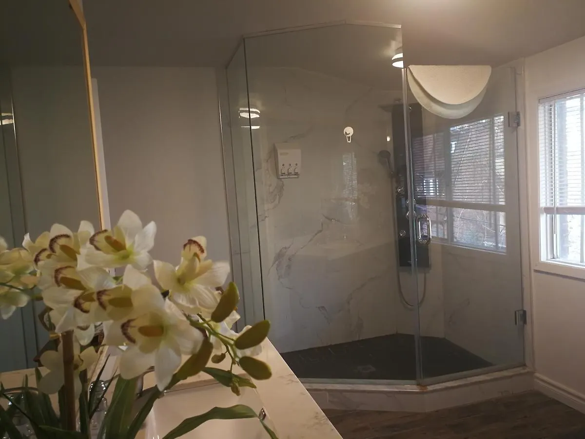 *** Gasthuis Margie Townhome Suites Toronto Canada