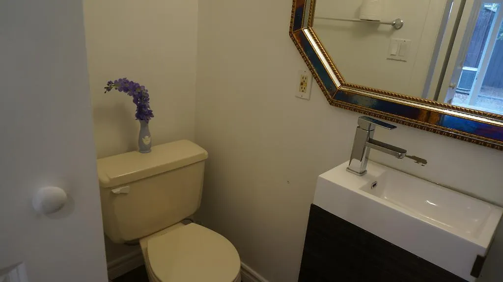 Margie Townhome Suites Toronto Casa de hóspedes